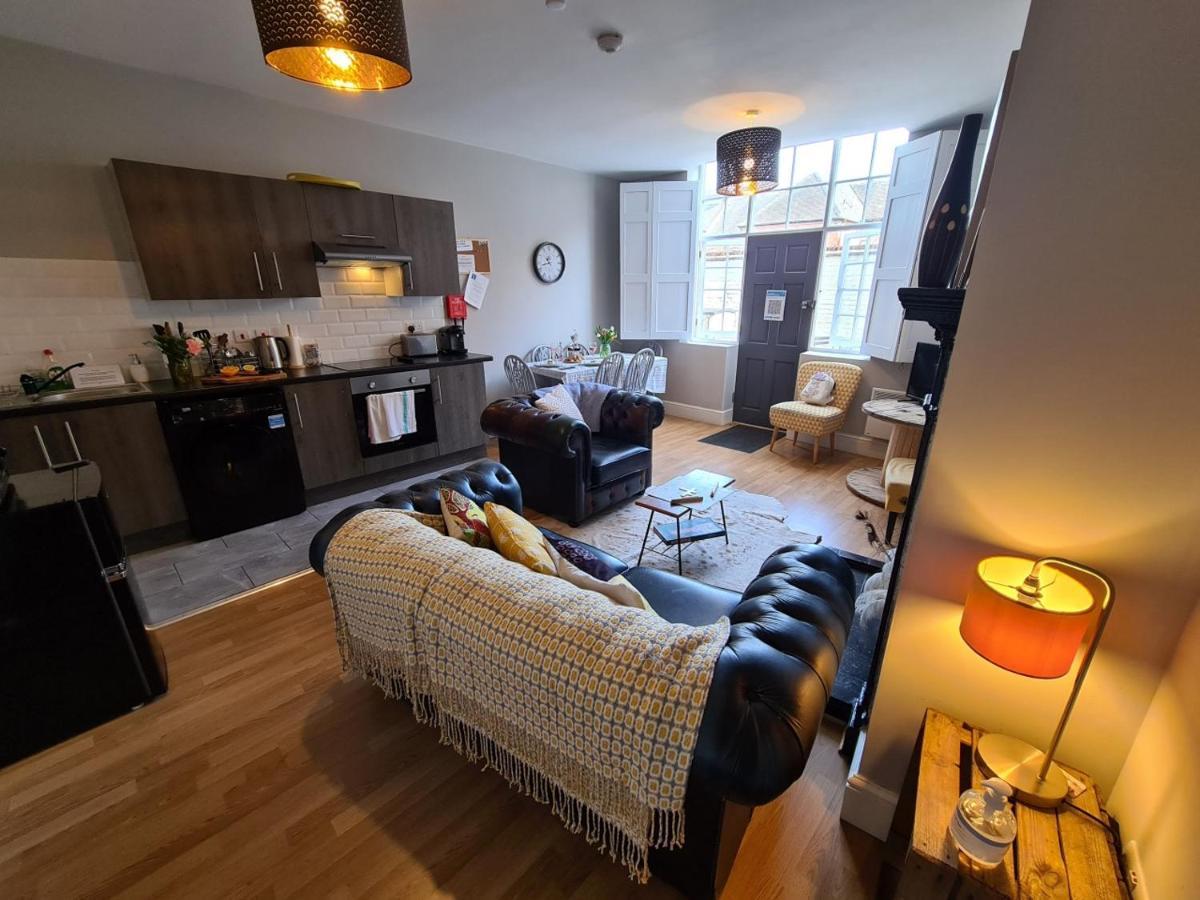 Coopers, Ground Floor Apartment With 2 Bedrooms And 2 Bathrooms Within A Georgian Listed Building Burton-upon-Trent Exterior foto