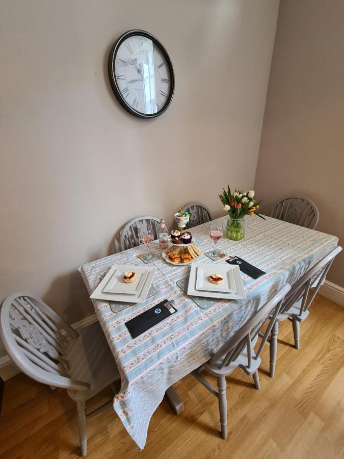 Coopers, Ground Floor Apartment With 2 Bedrooms And 2 Bathrooms Within A Georgian Listed Building Burton-upon-Trent Exterior foto