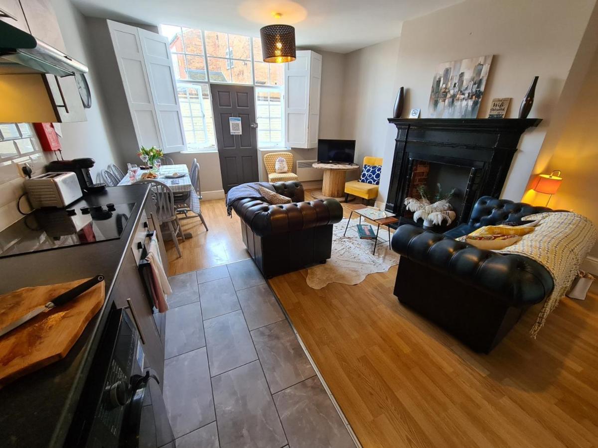 Coopers, Ground Floor Apartment With 2 Bedrooms And 2 Bathrooms Within A Georgian Listed Building Burton-upon-Trent Exterior foto