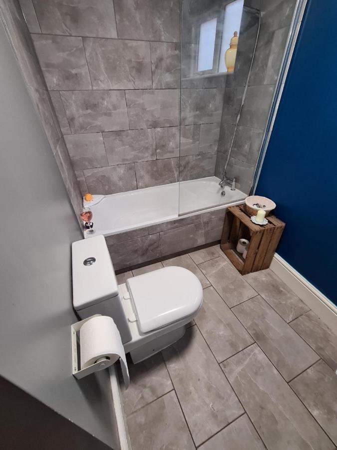 Coopers, Ground Floor Apartment With 2 Bedrooms And 2 Bathrooms Within A Georgian Listed Building Burton-upon-Trent Exterior foto