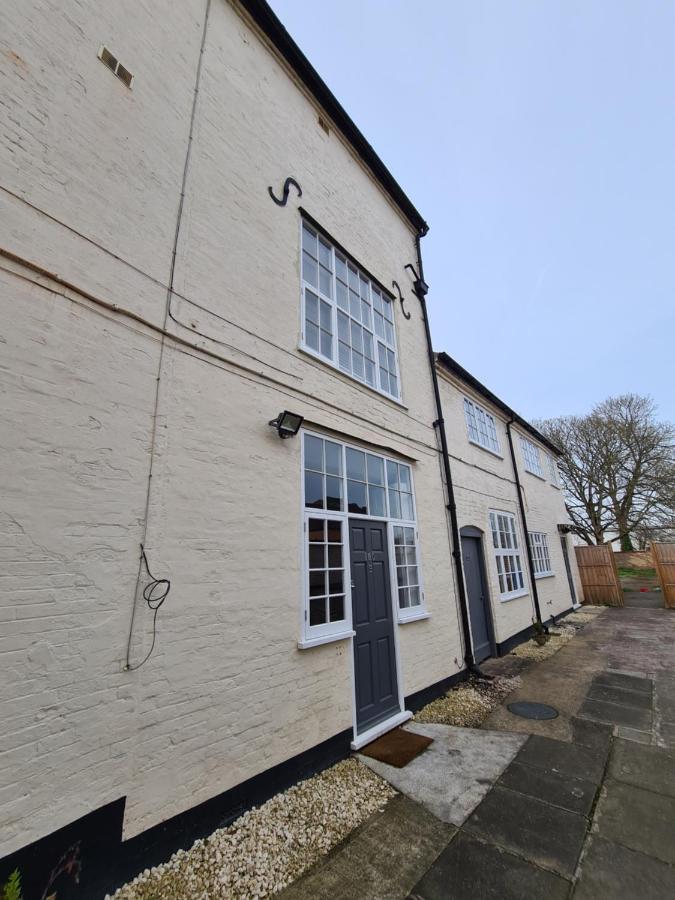 Coopers, Ground Floor Apartment With 2 Bedrooms And 2 Bathrooms Within A Georgian Listed Building Burton-upon-Trent Exterior foto